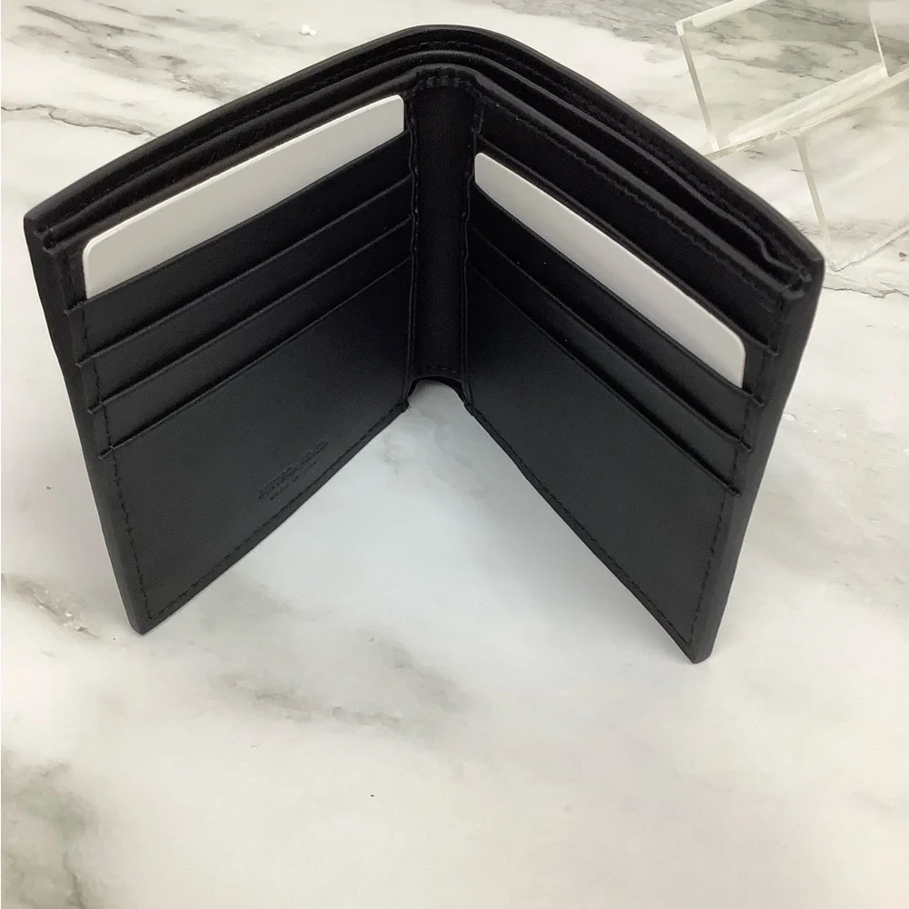 NWOT Bottega Veneta Black Intrecciato Leather Bifold Wallet